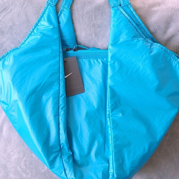 🎒NEW! Rare! NIKE Victory Gym Tote! - Picture 3 of 11